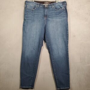 Torrid Jeans Womens 22R Medium Wash‎ Blue Denim Bomshell Skinny Stretch Classic